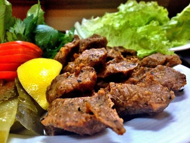Etli Çiğ Köfte Nasıl Yapılır?