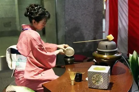 Japonya'da Geleneksel Çay Seremonisi Deneyimi