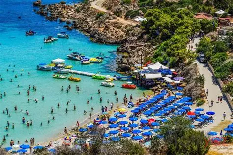 Kıbrıs Gezi Turları: Akdeniz'in Tropik Cennetinde Eşsiz Bir Kaçış